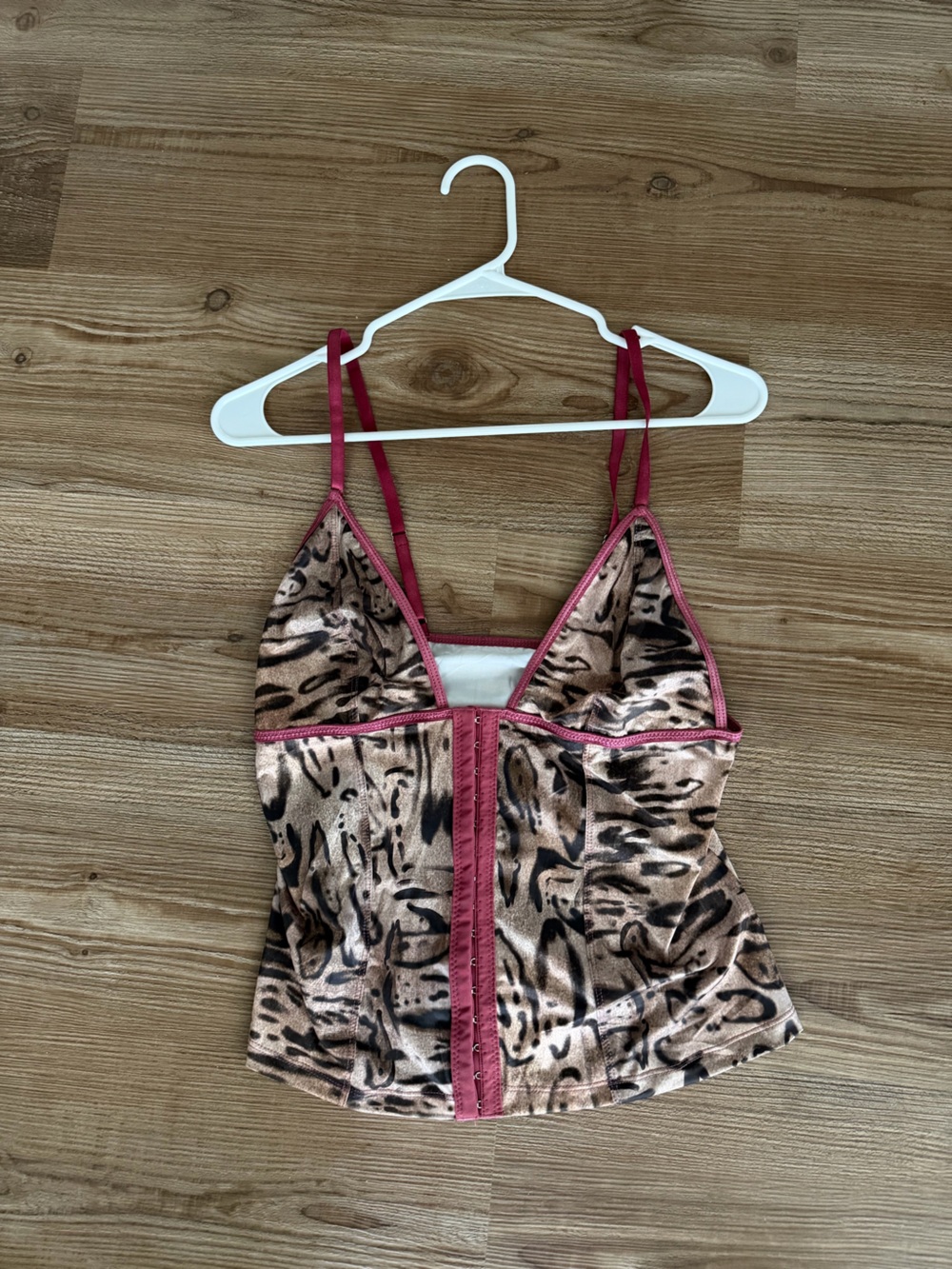 PrettyLittleThing Leopard Print Tank Top with Pink Trim